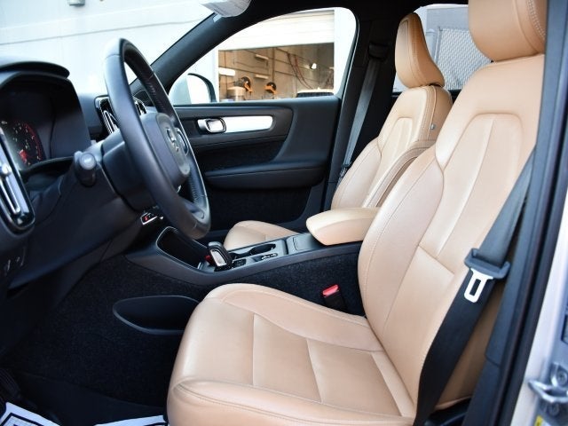 2019 Volvo XC40 Momentum