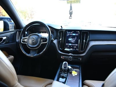 2022 Volvo XC60 B5 Inscription