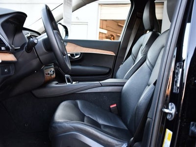 2023 Volvo XC90 B5 Plus