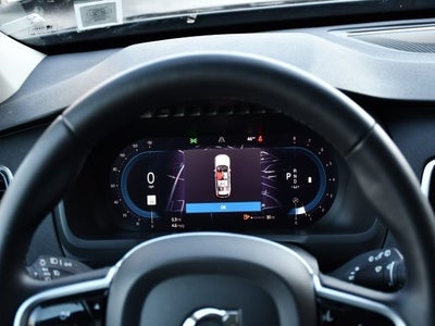 2023 Volvo XC90 B5 Plus