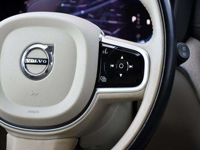 2022 Volvo XC60 B5 Inscription