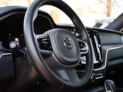 2023 Volvo XC60 B5 Plus Bright Theme