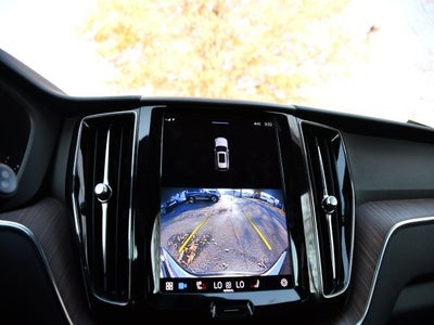 2023 Volvo XC60 B5 Plus Bright Theme