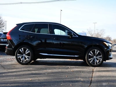 2023 Volvo XC60 B5 Plus Bright Theme