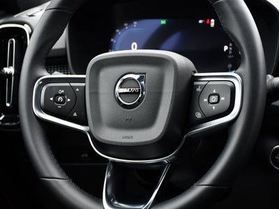 2025 Volvo XC40 B5 Plus Dark Theme