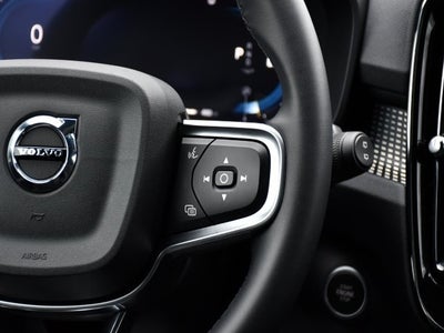 2025 Volvo XC40 B5 Plus Dark Theme