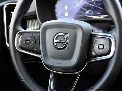 2025 Volvo XC40 B5 Plus Dark Theme