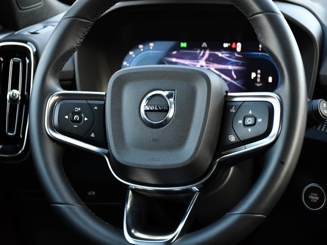2025 Volvo XC40 B5 Plus Dark Theme