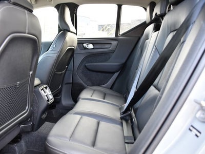 2025 Volvo XC40 B5 Plus Bright Theme