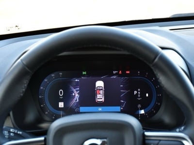 2025 Volvo XC40 B5 Plus Bright Theme