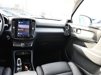 2025 Volvo XC40 B5 Plus Bright Theme