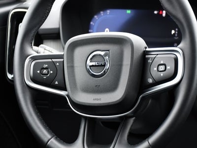 2025 Volvo XC40 B5 Core