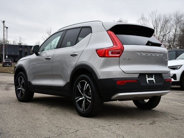 2025 Volvo XC40 B5 Core