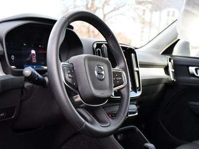 2025 Volvo XC40 B5 Core