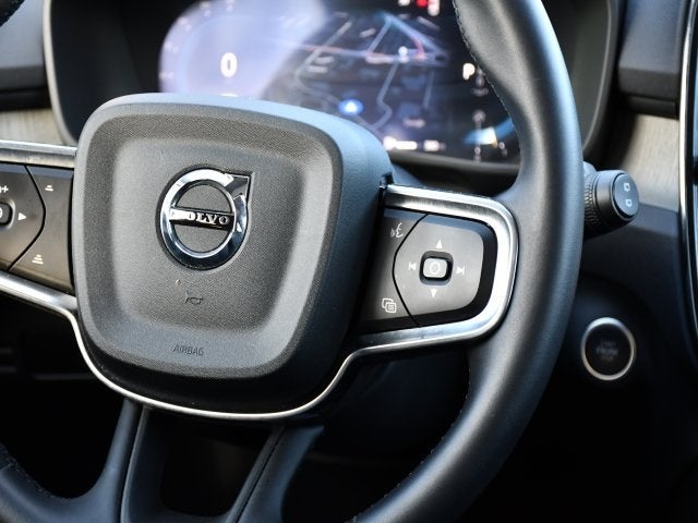 2025 Volvo XC40 B5 Core