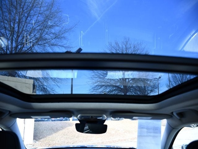 2025 Volvo XC40 B5 Core