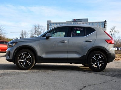 2025 Volvo XC40 B5 Core