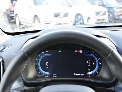 2025 Volvo XC40 B5 Core