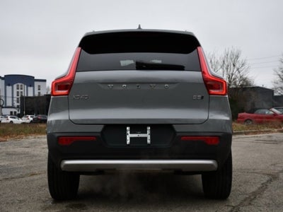 2025 Volvo XC40 B5 Core