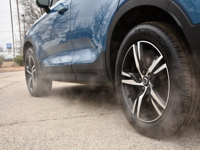 2025 Volvo XC40 B5 Core