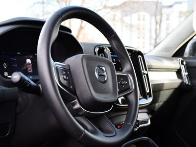 2025 Volvo XC40 B5 Core