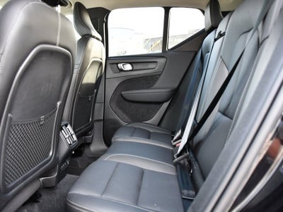 2025 Volvo XC40 B5 Core