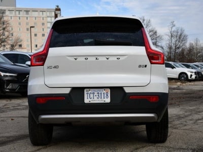 2025 Volvo XC40 B5 Core