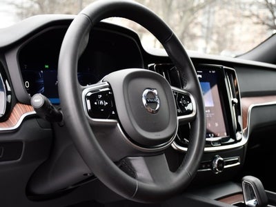 2025 Volvo V60 Cross Country B5 Plus