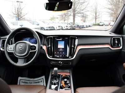 2025 Volvo V60 Cross Country B5 Plus