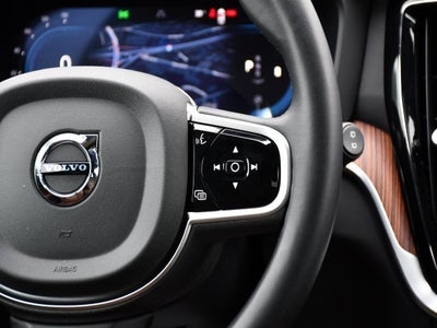 2025 Volvo V60 Cross Country B5 Plus