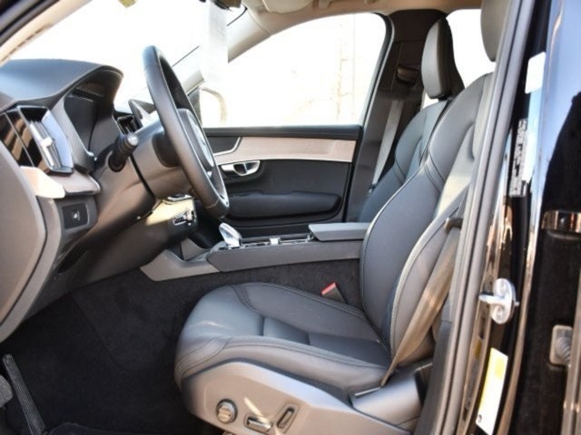 2025 Volvo XC90 B5 Plus 2025.5