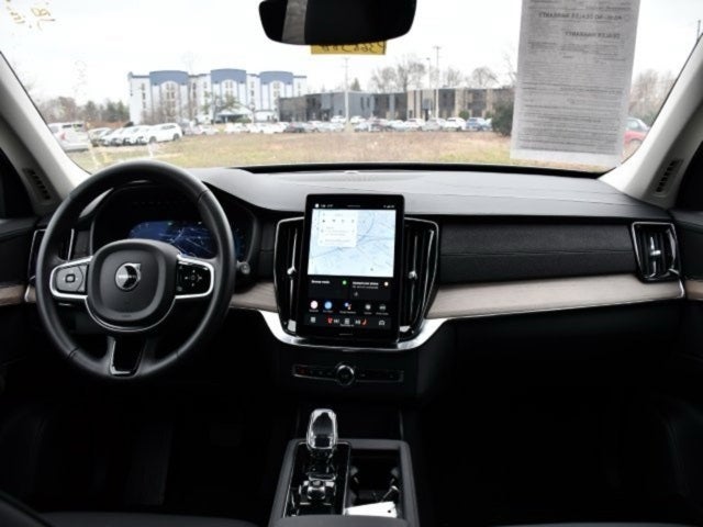 2025 Volvo XC90 B5 Plus 2025.5