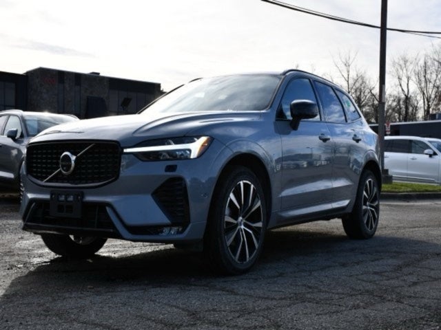 2025 Volvo XC60 B5 Plus