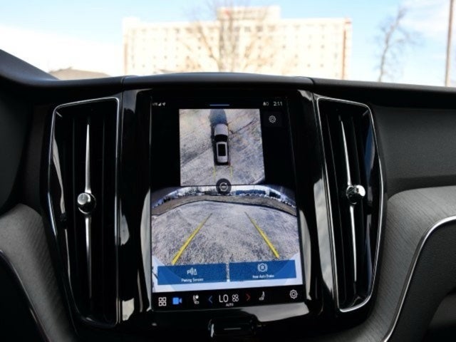 2025 Volvo XC60 B5 Plus