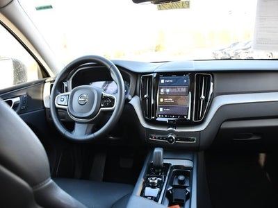 2025 Volvo XC60 B5 Plus