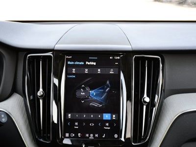 2025 Volvo XC60 B5 Plus