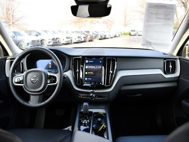 2025 Volvo XC60 B5 Plus