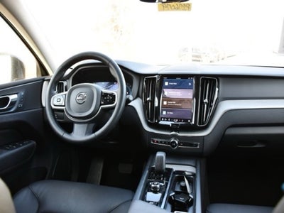 2025 Volvo XC60 B5 Plus