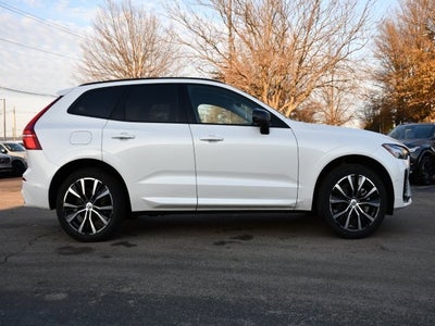 2025 Volvo XC60 B5 Plus