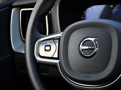 2025 Volvo XC60 B5 Plus