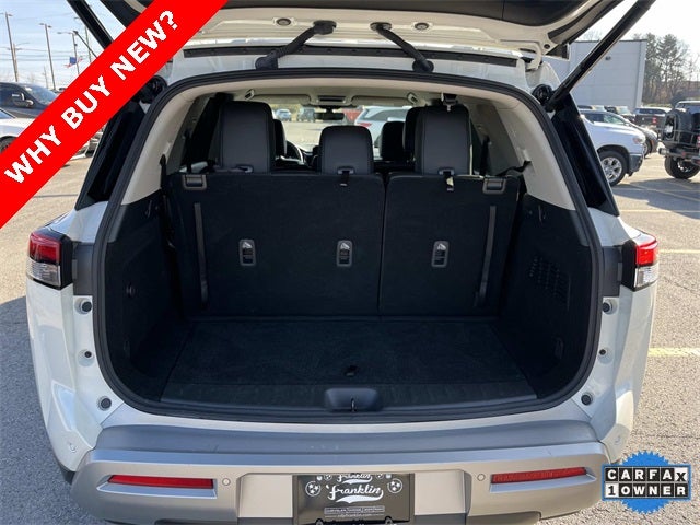 2024 Nissan Pathfinder SL