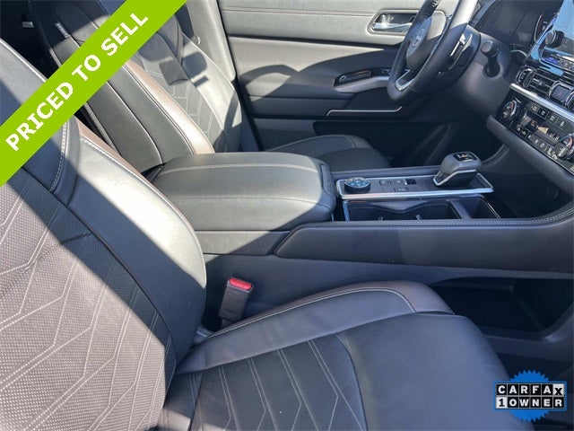 2024 Nissan Pathfinder Platinum