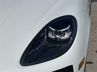 2020 Porsche Macan Base